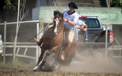 Alfonso Inzaurraga y Martín Berrute ganaron concursos de domadores en Salto