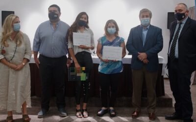 INAC entregó diplomas a operarios de carnicerías.