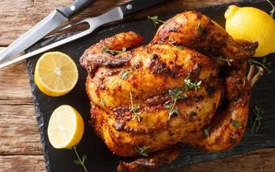 Aseguran abastecimiento de carne de pollo para las fiestas con baja acumulada en los precios mayoristas.