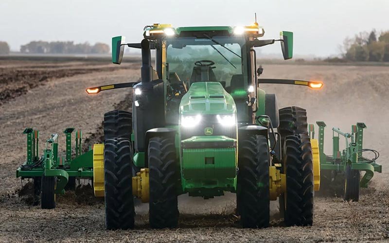 John Deere da un paso hacia el futuro con el primer tractor totalmente autónomo
