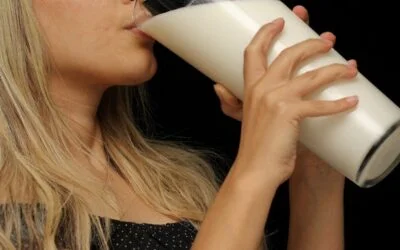 Consumir leche o dejar de hacerlo.