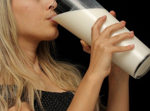 Nutricionista chilena: La leche llamada vegetal aporta hasta 6 veces menos proteína que los lácteos que intenta imitar.