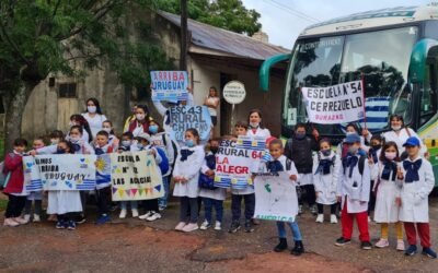 40 niños de escuelas rurales de Durazno visitaron la capital.