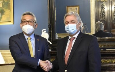 Director general de China para América Latina y el Caribe visitó Uruguay y dijo que su país está abierto a todo el Mercosur.