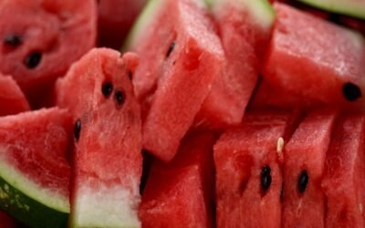 Aumenta la temperatura y se abre el abanico de frutas en el mercado.