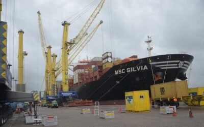 Puertos europeos bloquean 300.000 toneladas de fertilizantes rusos.