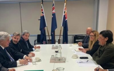 Canciller Bustillo y ministro de Nueva Zelanda manifiestan intereses compartidos en temas agrícolas y ganaderos.