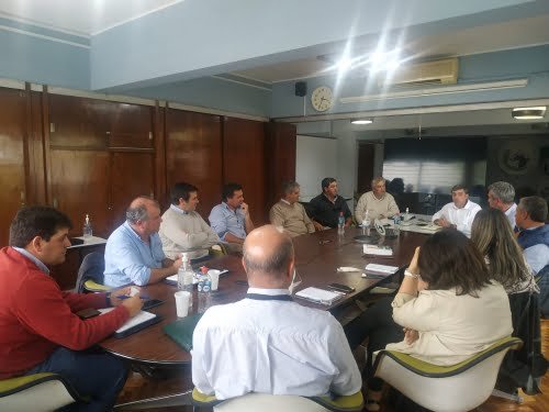 Las gremiales lecheras reclaman medidas urgentes