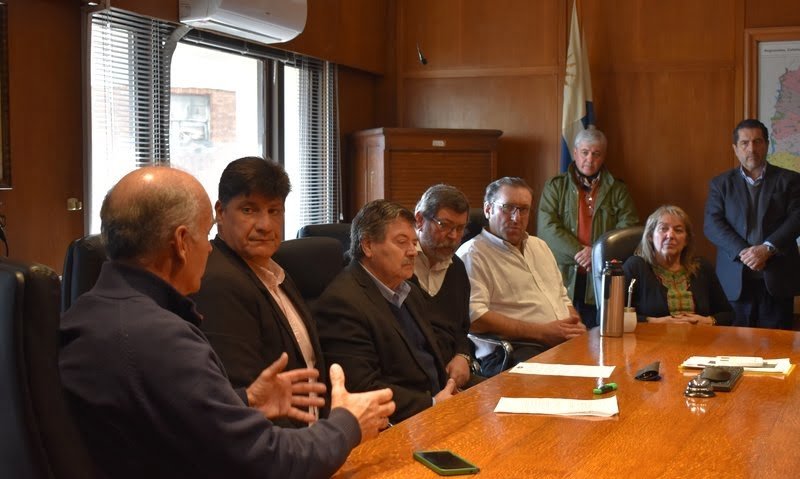 INC y Conaprole firman convenio que implica mejora ambiental en tambos de familias colonas.