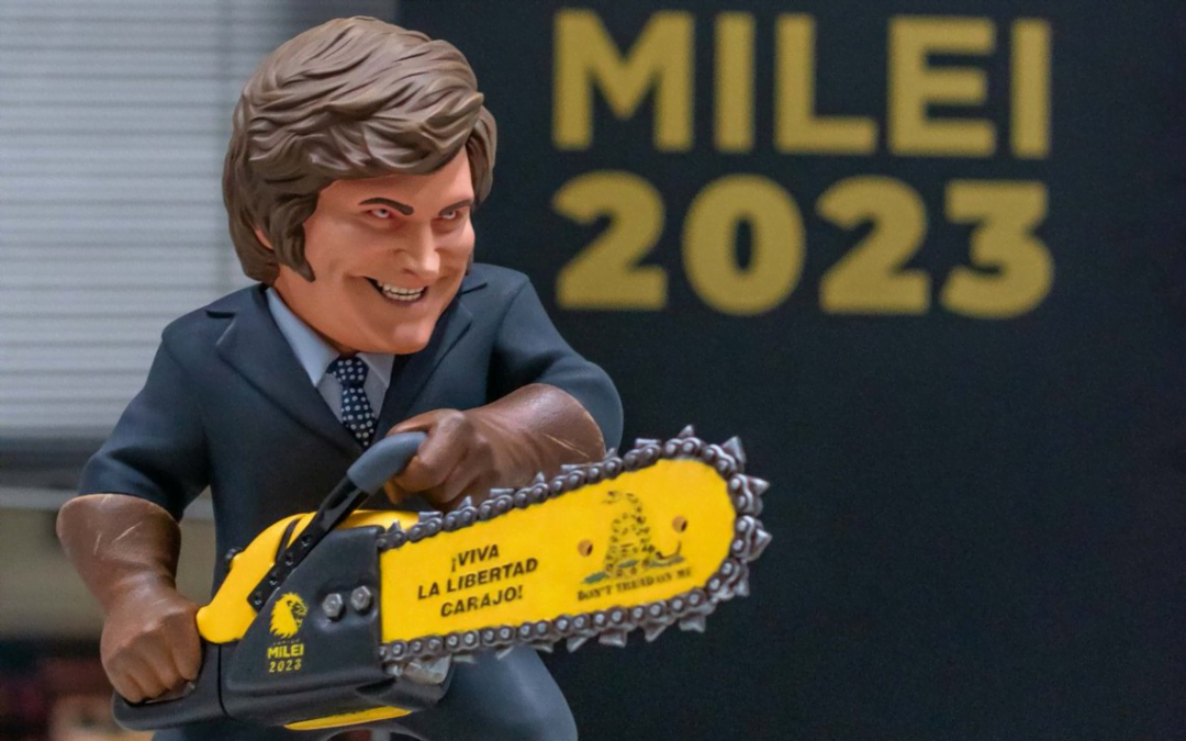 Javier Milei dio mensajes contradictorios sobre cómo se vincularía Argentina con Brasil y China en caso de ganar la Presidencia.