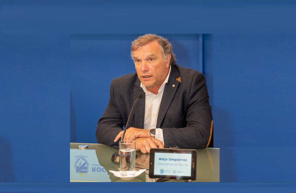 Intendente de Rocha reitera que se deben extremar cuidados por casos de gripe aviar en lobos marinos.