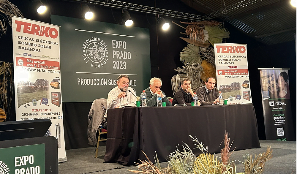 Expo Prado. Se llevó a cabo la charla Agua para el ganado en pastoreo racional, de Terko.