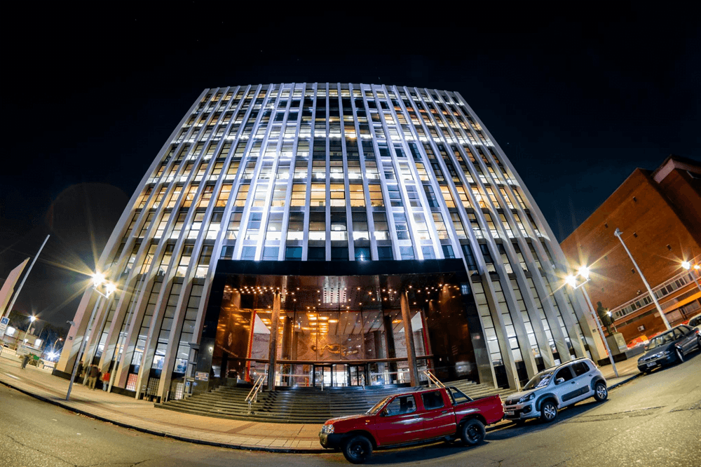 UTE colocó títulos de deuda por US$ 214 millones.