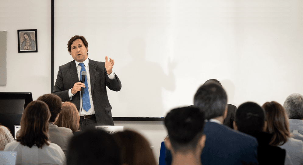 Medidas del nuevo Gobierno argentino “van en el buen sentido”, dijo presidente del BCU.