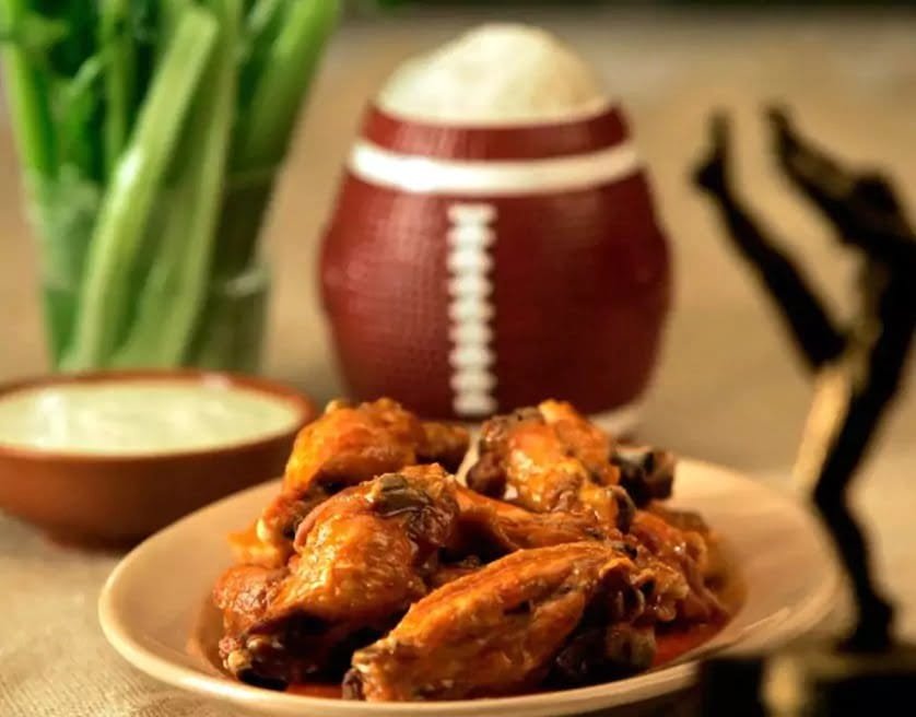 Durante el Super Bowl, en EE.UU. se consumieron 1.200 millones de alitas de pollo.