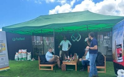 Fadisol en la Expoactiva. El Ing. Álvez comento estado de los cultivos y el exclusivo programa de colza de la empresa.