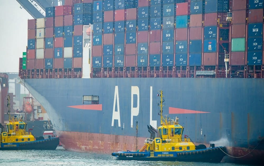Tarifas en principales rutas marítimas decrecen 2% durante última semana.