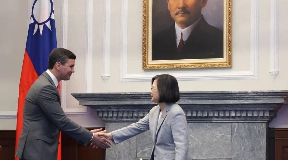 Uruguay no puede acordar con China, pero Paraguay lo hace con Taiwán