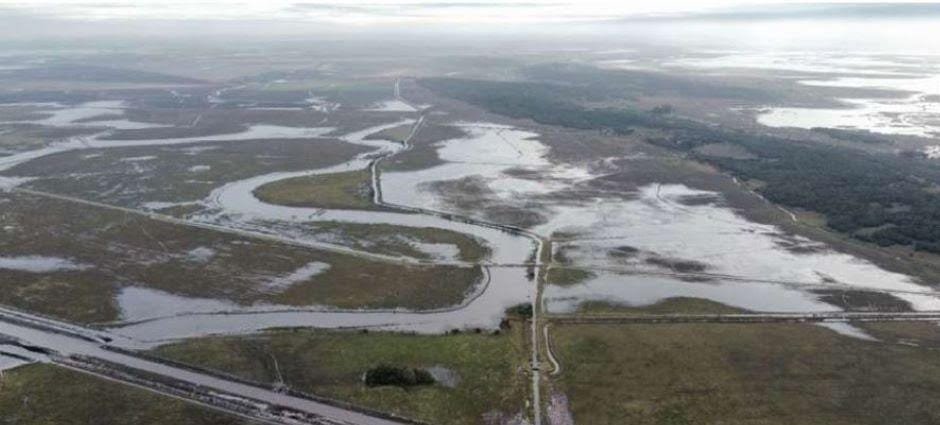 Baja del agua permite recuperación paulatina y funcionamiento de puertos de Bella Unión y La Charqueada.
