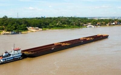 Bajante de los ríos complica la movilización de mercancía en Paraguay.