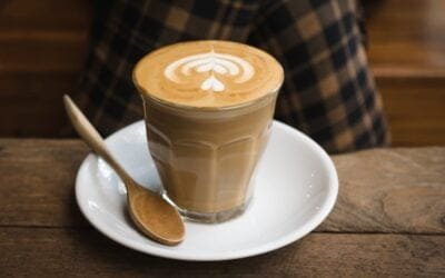 Advertencia sobre los problemas de salud que genera sustituir la leche por productos vegetales.