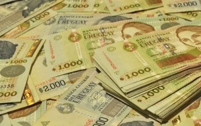 Bancos y administradoras de crédito presentan un programa voluntario de reestructuración de deudas.