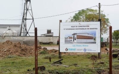 Mevir continúa construyendo viviendas en madera.