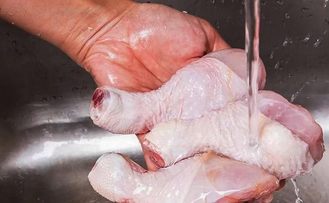 En 2025 China reducirá sus importaciones de carne de pollo, pero crecerá en producción interna y consumo.