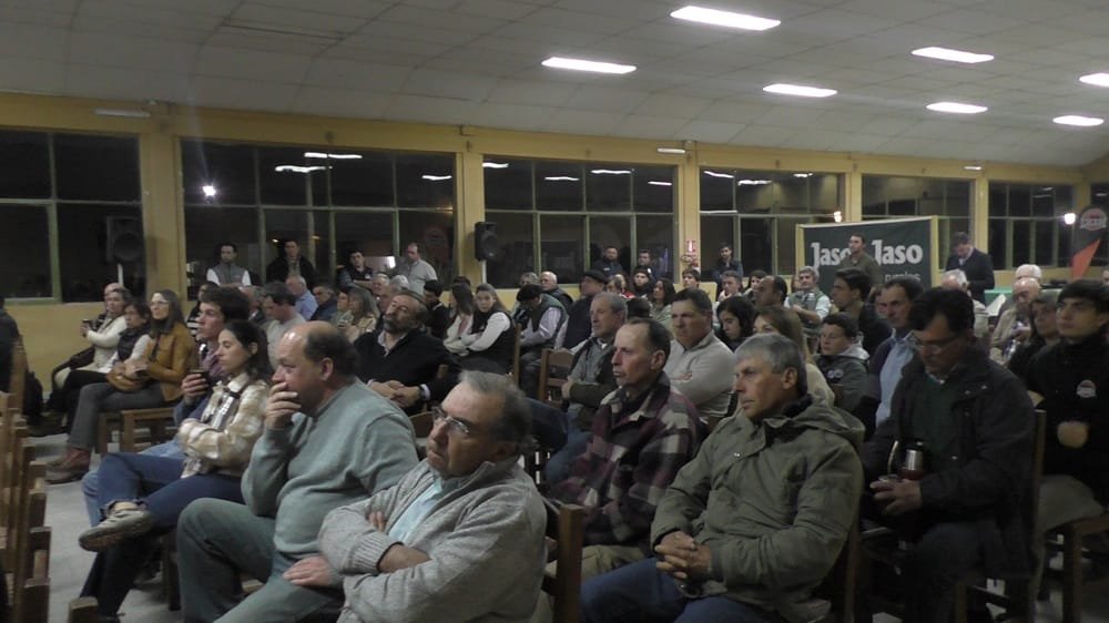 Con el apoyo de frigorífico Minas y escritorio Jaso y Jaso se realizó jornada de implementación del SAT.