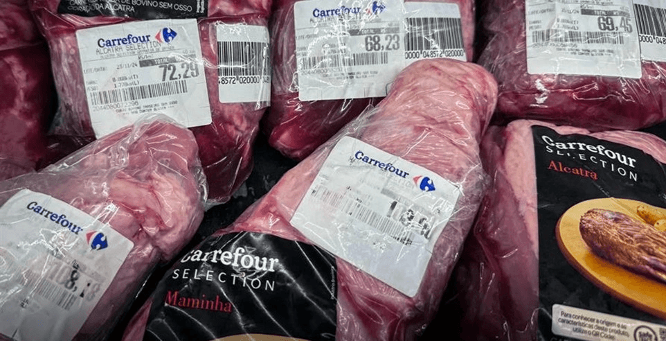 Debate sobre acuerdo UE-Mercosur se traslada al mercado minorista: JBS deja de enviar carne a Carrefour en Brasil