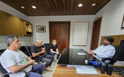 Delegación de la Comisión por un Canelones Libre de Soja Transgénica y en Defensa del Agua visitó al Intendente de Canelones.