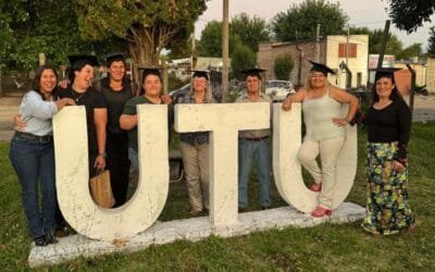 La Ruta del Hongo entregó diplomas a 12 participantes en Río Negro.