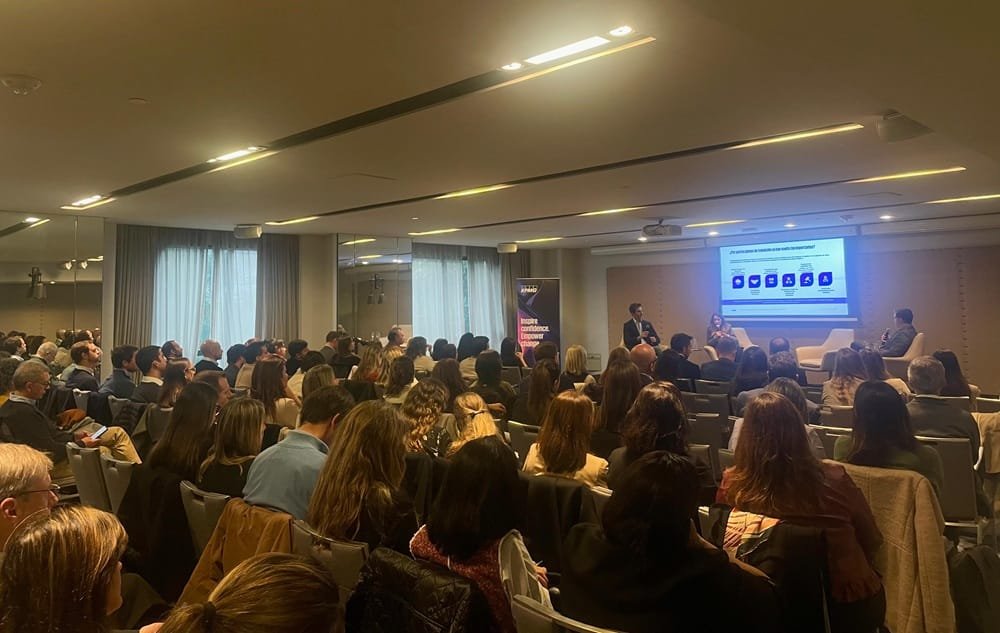 Debate sobre cómo transformar la sostenibilidad en ventaja competitiva.