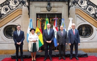 Cancilleres del Mercosur se comprometen a profundizar integración regional ante desafíos del comercio global.