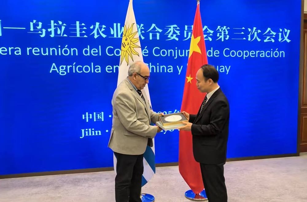 Asociación agropecuaria entre China y Uruguay es referente para cooperación Sur-Sur.