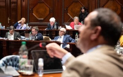 Tras 13 horas de interpelación se suspendió la sesión por “desorden” de los senadores.