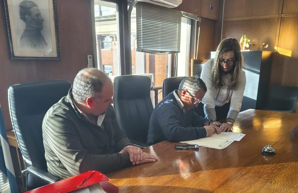 Colonización firmó la escritura de María Dolores e incorpora 10 sistemas de riego.