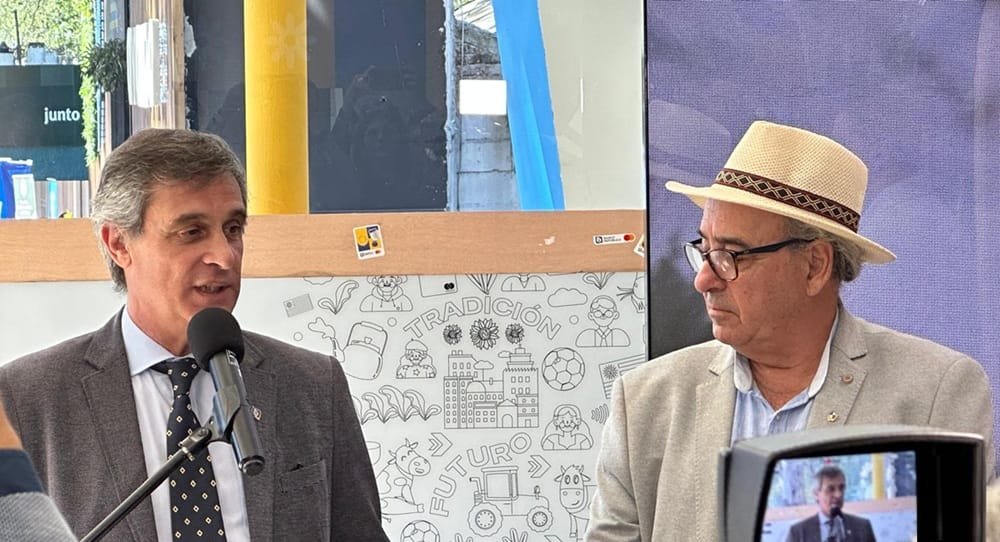 El BROU presentó plan para financiar el silvopastoreo.