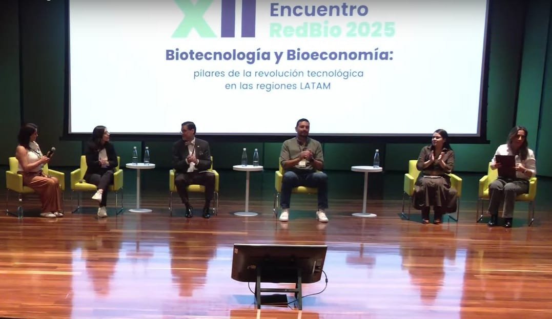 Hay que generar canales de comunicación entre la ciencia y la política.