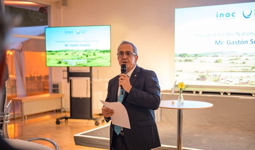 Uruguay en Anuga con clientes y presentación de nuestras carnes.