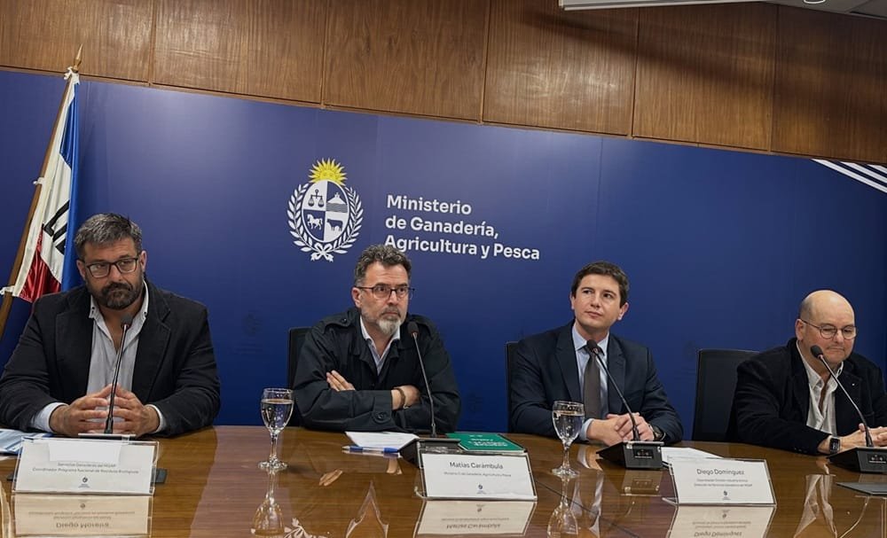 Cinco medidas para reforzar controles tras la detección de residuos de garrapaticidas en carne de vacuno.