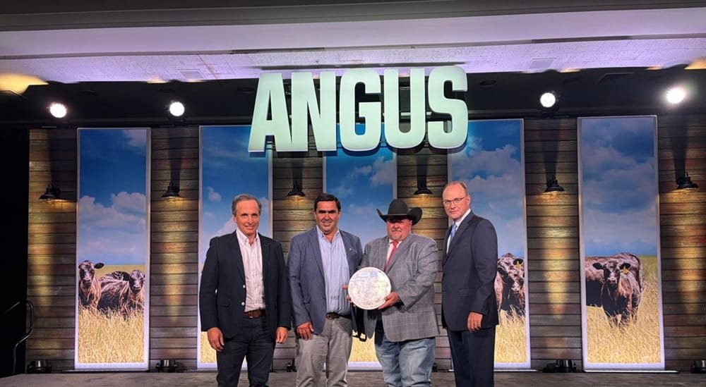 Angus Uruguay refuerza lazos con la Asociación Americana Angus.
