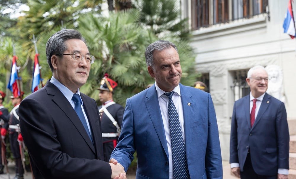 China sigue mostrando interés por Uruguay.