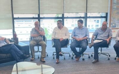 La reunión de productores lecheros con Orsi sirvió para hacerle “conocer qué es el sector”.