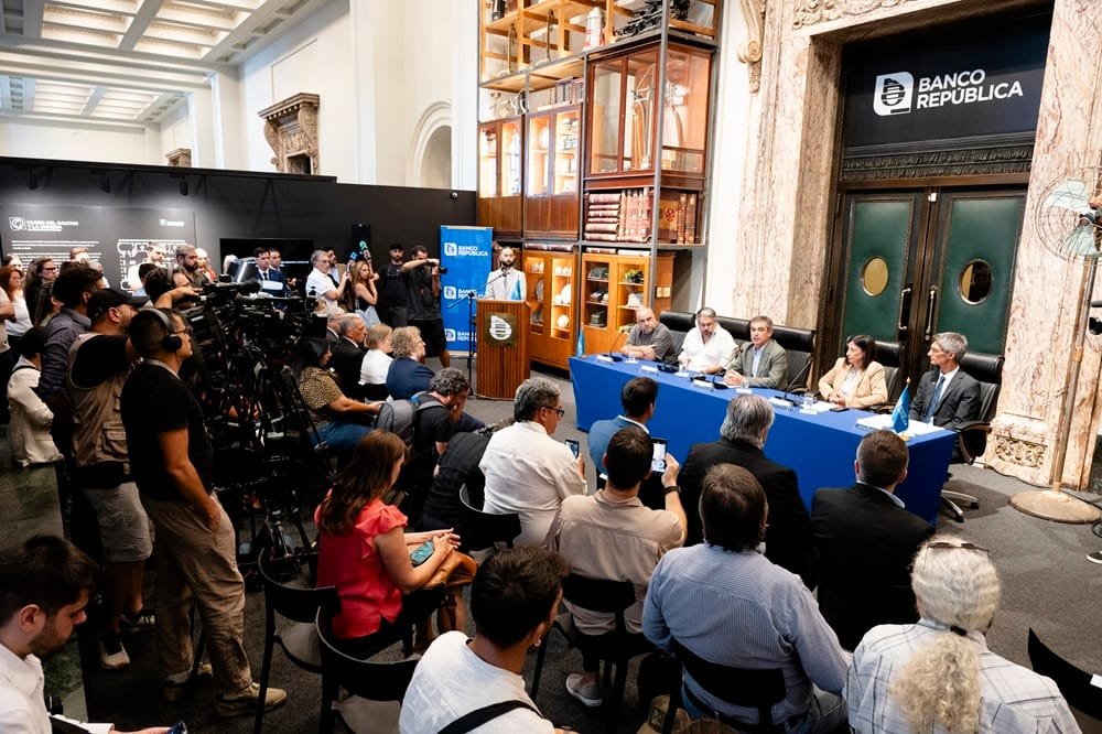 BROU y COFE firmaron acuerdo de apoyo financiero.