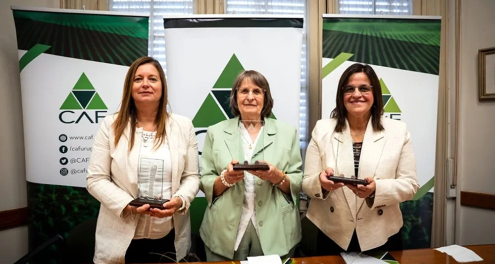 CAF homenajeó a Lucy Prochet, Cecilia Abelenda y Graciela Sánchez.