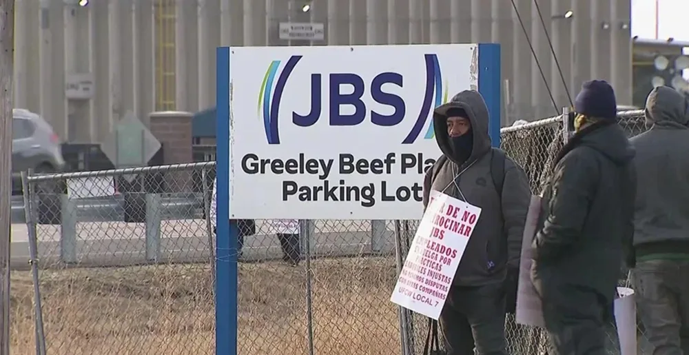 Huelga de JBS podría provocar un aumento inmediato de los precios de la carne en los supermercados.