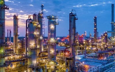 Si EE.UU. es el principal productor mundial de petróleo, ¿por qué se disparan los precios de los combustibles?