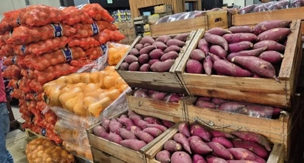 La plaza ofrece mayor oferta de boniatos y zapallos.