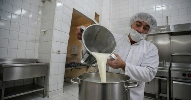 Del descarte a la innovación: UTEC transforma un residuo lácteo en adhesivo natural